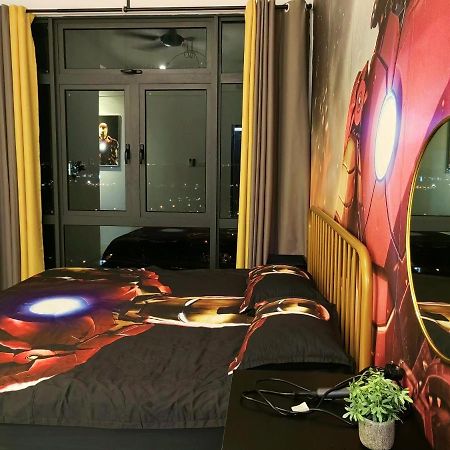 8Scape Residences Batman Vs Ironman@Lsy Home & Leisure 新山 外观 照片