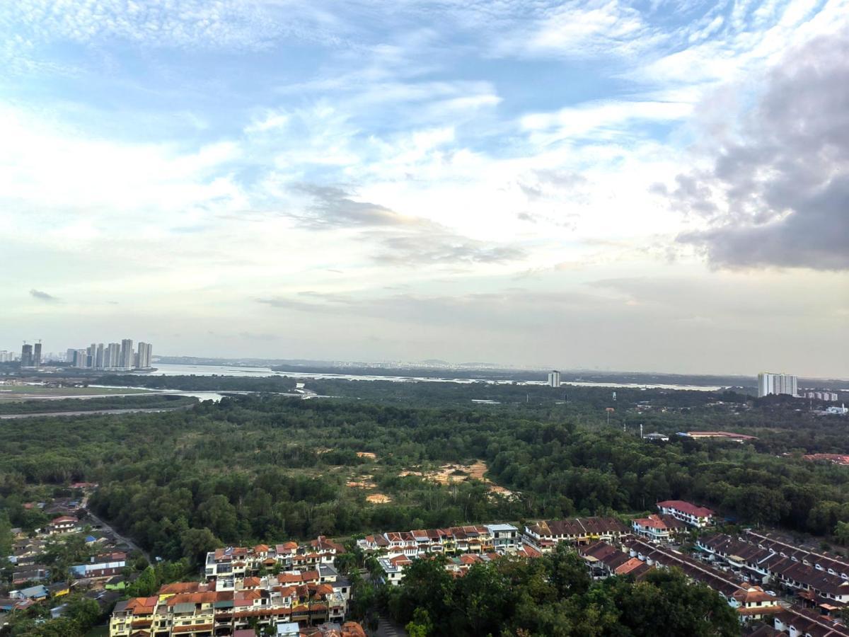8Scape Residences Batman Vs Ironman@Lsy Home & Leisure 新山 外观 照片