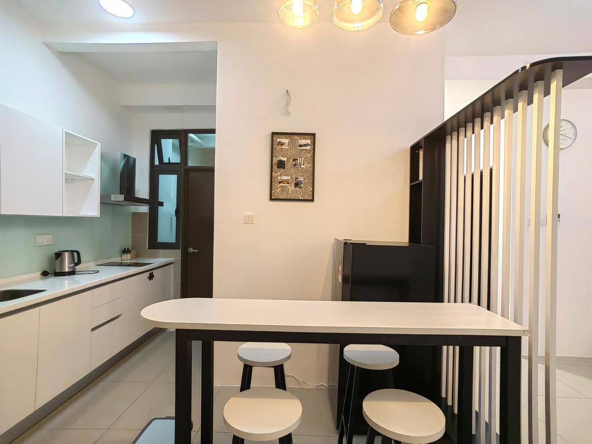 8Scape Residences Batman Vs Ironman@Lsy Home & Leisure 新山 外观 照片