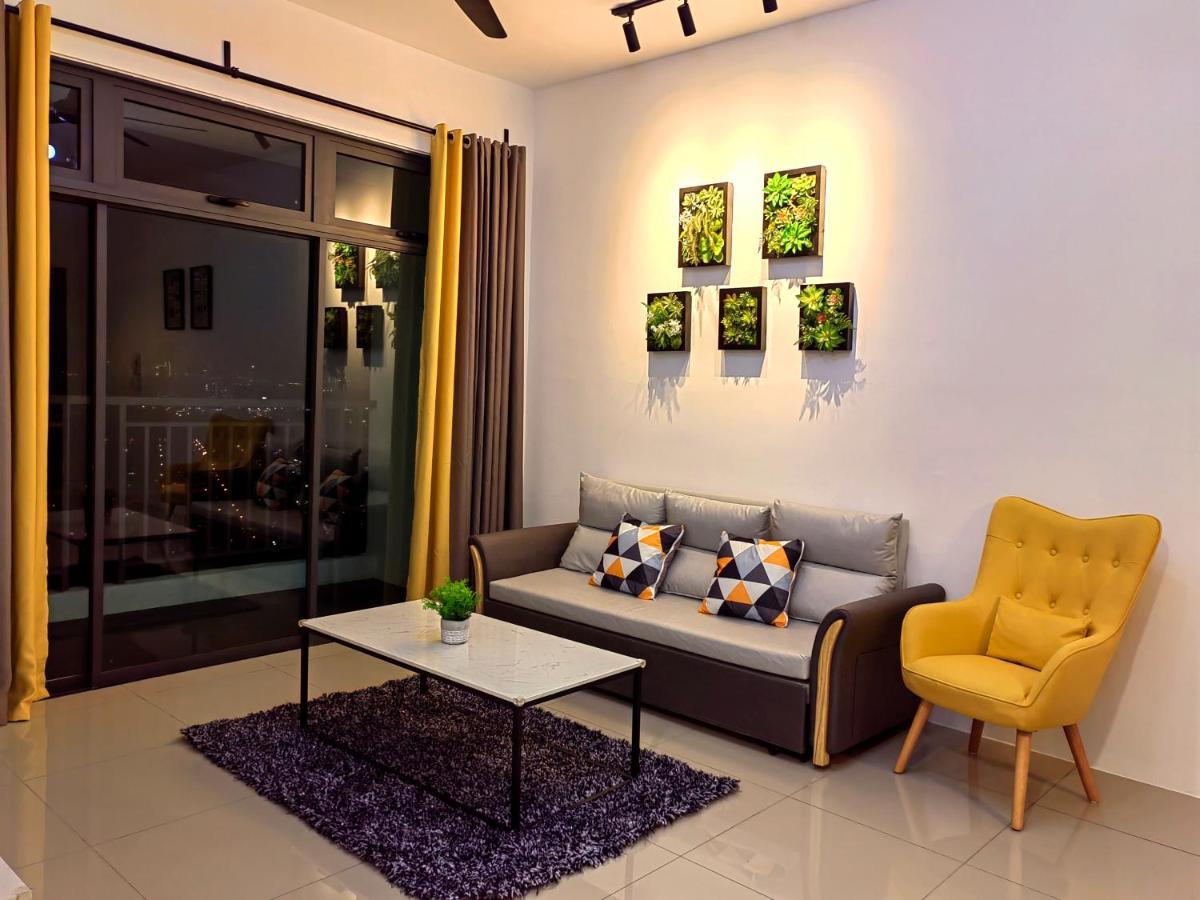 8Scape Residences Batman Vs Ironman@Lsy Home & Leisure 新山 外观 照片