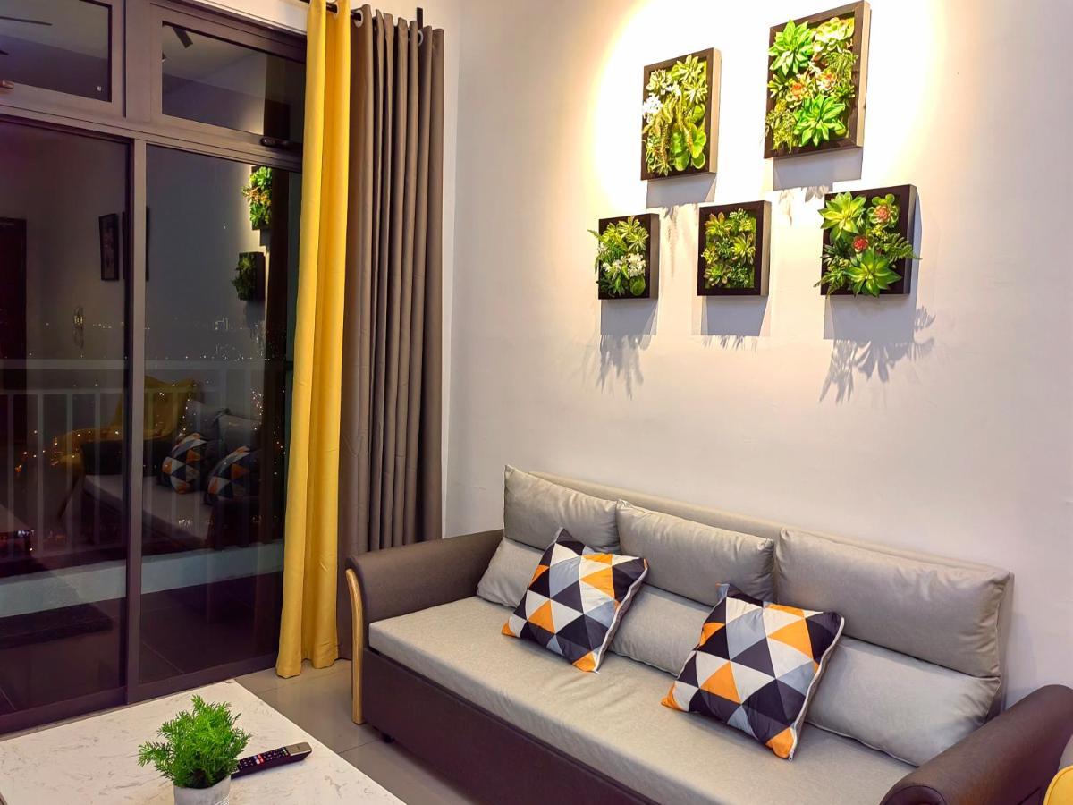 8Scape Residences Batman Vs Ironman@Lsy Home & Leisure 新山 外观 照片